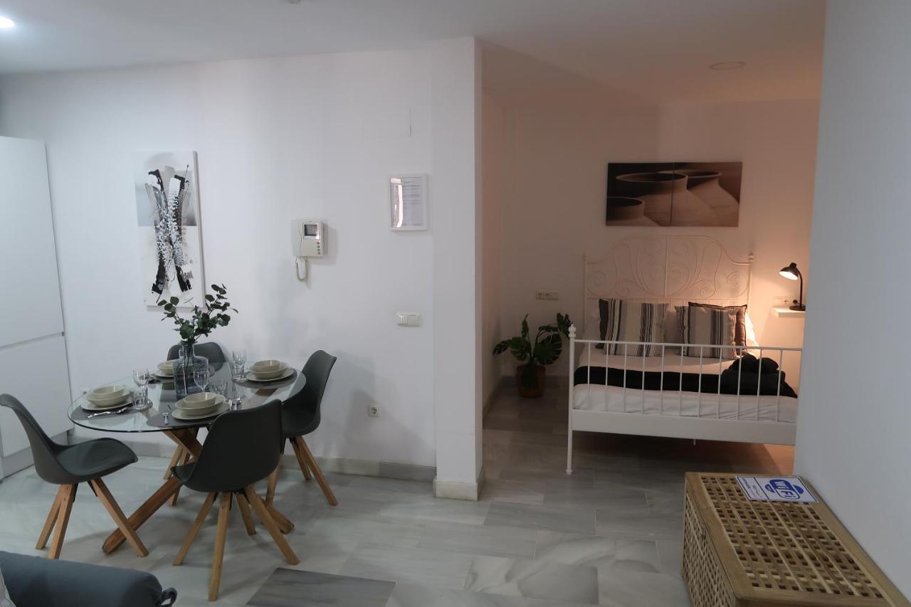 J & E Malaga Center Apartamentos Exterior foto