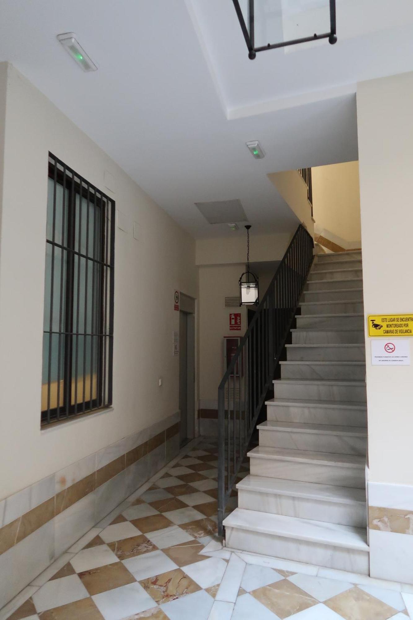J & E Malaga Center Apartamentos Exterior foto